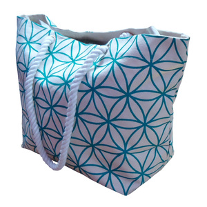 Exclusiva Bolsa de Playa de Lona de Algodón de 12 Oz con Estampado Floral para Niñas, Logotipo Personalizado, Asa de Cuerda Trenzada, Bolsillo Colgante con Cierre, Diseño Geométrico - Product Image 2