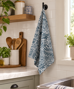 Paño de Cocina de Algodón 100% con Estampado Blanco, Diseño de Hojas Botánicas Verdes y Negras, Antideslizante y Sostenible para Hogar, Hotel y Restaurante - Product Image 2