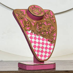 Soporte de exhibición de collares de cuero floral con estampado de tablero de ajedrez rosa, estilo occidental, duradero, tendencia 2026 - Product Image 2