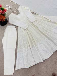 New Sea Green Lanzamiento Nuevo diseñador Party Wear Look Heavy Bordado Secuencia Trabajo con Faux Georgette con bordado de cuatro lados - Product Image 6