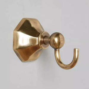 Moderno Porta Toallas de Acero al Carbono Grabado para Baño, Diseño Ecológico, Rendimiento Duradero, Almacenamiento Multifuncional - Product Image 1