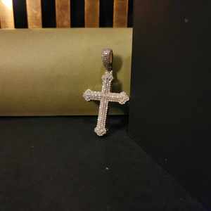 Pendentif Hip Hop Croix Entièrement Sertie de Diamants, en Acier Inoxydable, Diamant de Laboratoire 4 carats, Unisexe, Tendance, pour Toutes les Occasions, Cadeau - Product Image 2