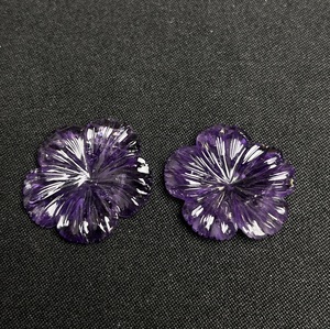 Par de Gemas Sueltas Talladas en Forma de Flor de Amatista Natural |   Piedras de Cuarzo Floral Púrpura Talladas a Mano para la Fabricación de Joyas al por Mayor - Product Image 4
