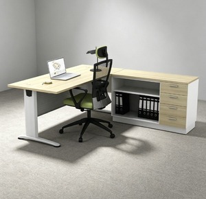 Bureau d'ordinateur exécutif moderne et durable, autoportant, avec plateau en bois, design contemporain, espace de travail de 6 pieds, pour bureau commercial et DIY - Product Image 1