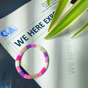 Elegante Pulsera Elástica Hecha a Mano con Perlas de Imitación Rosa y Morado para el Cabello, de Moda Diaria para Mujer - Product Image 2