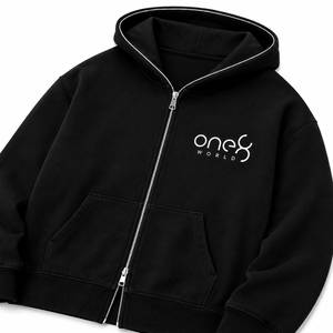 เสื้อฮู้ดซิปสีดำสำหรับผู้ชาย สไตล์ลำลองแนวสตรีทแวร์ มีกระเป๋า - Product Image 1