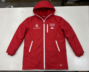 เสื้อคลุมว่ายน้ำแบบมีฮู้ด OEM สำหรับนักกีฬา กันลม กันน้ำ คุณภาพสูง - Product Image 6