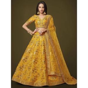 Lehenga Choli de mariage semi-cousu en soie slub à paillettes jaunes attrayantes par Zeel Clothing - Product Image 2