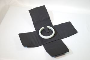 Pochette de rangement pour bracelet en cuir de mouton véritable avec fermeture à bouton, forme rectangulaire, texture premium, organiseur de bijoux 130x125x13mm - Product Image 4