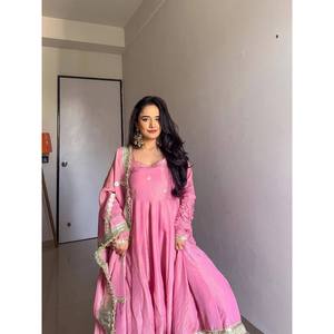 ชุดกาวน์ anarkali สำหรับงานปาร์ตี้ชุดอินเดียและปากีสถานพร้อมด้ายและงานตามลำดับ - Product Image 4