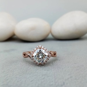 Anillo de Compromiso y Boda Personalizado de Plata de Ley 925 con Corte Ovalado, Certificado por GIA, Diamante VVS, 100% Moderno, para Mujer - Product Image 1