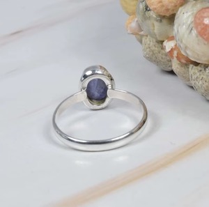 Anillo de Tanzanita Natural Ovalada Lisa Tallada en Plata de Ley 925, Anillo de Moda con Gema Genuina de Tanzanita para Mujer - Product Image 5