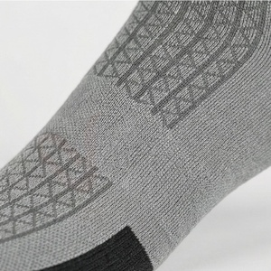 Chaussettes pour hommes à motif géométrique, tricotées, respirantes, en spandex et polyester, pour un usage quotidien, style régulier d'été - Product Image 5