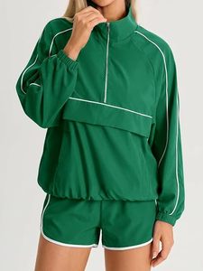 Ensemble court tendance pour femme : coupe-vent vintage uni, veste de survêtement légère et short assorti – Tenue décontractée pour le sport, la course, la gym et les activités de plein air - Product Image 4