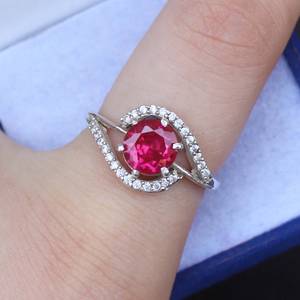 แหวนทับทิมแดง เงินแท้ 925 ประดับเพชรคิวบิกเซอร์โคเนีย แหวนอัญมณีสุดหรู ของขวัญสำหรับผู้หญิง - Product Image 3