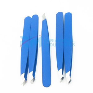 Pinza para cejas RMI Silver personalizada, color azul mate con recubrimiento en polvo y punta combinada. - Product Image 2