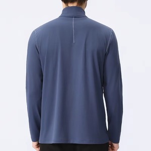 Fabricant de vêtements de sport personnalisés, t-shirt de performance athlétique compressif en polyester et élasthanne, transfert thermique, marque privée - Product Image 1