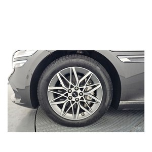 Genesis 2024 G80 2.5 Turbo AWD Essence 24 981 km Boîte de vitesses automatique Sièges en cuir Caméra latérale - Berline de luxe importée de Corée - Product Image 5