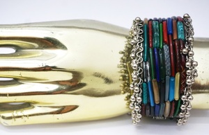 Bracelet manchette artisanal en argent plaqué et métal de haute qualité 2026, bijoux de mode fabriqués en Inde par Tyntra International - Product Image 3