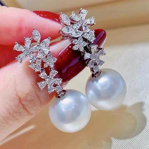 ต่างหูมุกน้ำจืดทรงกลม AK แท้ ขนาด 2.5-6 มม. ทำจากเงินแท้ S925 ดีไซน์ทันสมัย พร้อมกล่องของขวัญ - Product Image 3