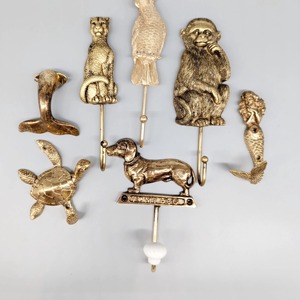 Gancho de pared de metal con forma de leopardo artístico, colgador decorativo elegante, adecuado para llaves, bolsos, toallas y decoración interior única para el hogar - Product Image 2