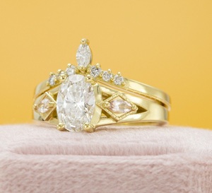 Bague de fiançailles de luxe en moissanite taille ovale, en or jaune, style designer, bijoux hip-hop, bague statement style diamant - Product Image 2