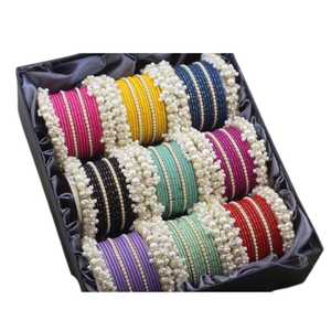 Nouveauté : Ensemble de bracelets indiens Chura Churiyan en verre artisanal, géométriques, tendance, de haute qualité, pour mariage, Mehndi, couleurs personnalisables - Product Image 1