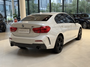 <span class=keywords><strong>BMW</strong></span> Serie 1 <span class=keywords><strong>120i</strong></span> M Sport Shadow Edition Sedán Automático <span class=keywords><strong>Usado</strong></span> 2022, Volante a la Izquierda - Certificado como Vehículo <span class=keywords><strong>Usado</strong></span> - Product Image 3