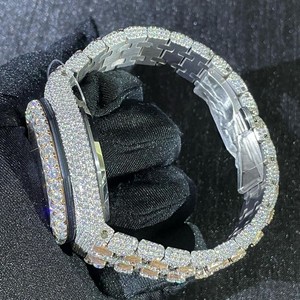 Relojes Clásicos Unisex Hechos a Mano con Diamantes Moissanite VVS1, Correa de Acero Inoxidable, Esfera Analógica Mecánica - Product Image 3