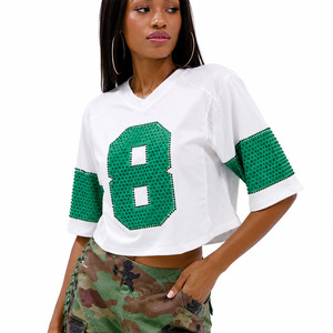 T-shirt oversize en jersey pour femme avec motif chiffres en strass, patchwork en maille personnalisé, style streetwear, inspiré du maillot de football américain - Product Image 1