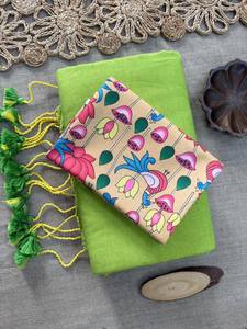 Sari en coton Khadi tissé à la main avec un chemisier imprimé en coton traditionnel - Product Image 4