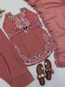 Nuevo Traje Salwar Farshi de Diseñador para Mujer, para Bodas y Fiestas Diwali, con Georgette Antiarrugas y Bordado con Hilos - Product Image 5