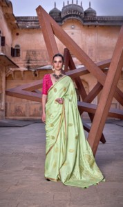 Sari en soie satinée pure avec broderie Zari et chemisier pour femme - Style moderne pour fêtes, Diwali et mariages - Product Image 4