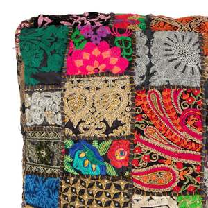Cojín de Piso Bohemio con Diseño de Patchwork, Cuadrado, de Algodón Acolchado, Bordado, con Funda Lavable y Extraíble, Hecho en México - Product Image 6