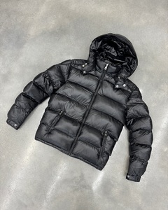 เสื้อโค้ทพัฟเฟอร์แบบโอเวอร์ไซส์ สีดำ สำหรับผู้ชาย  แบบมันเงา มีกระเป๋าที่แขนเสื้อ  บุด้วยขนเป็ด  เหมาะสำหรับฤดูหนาว - Product Image 5