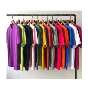 T-shirt pour homme en coton 100% bio, col rond, streetwear, design personnalisé de logo de luxe, impression sérigraphique, provenant du Bangladesh. - Product Image 5