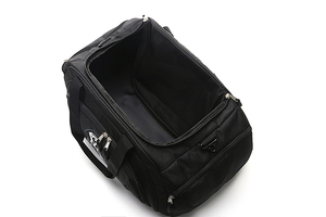 Bolsa Deportiva Unisex Negra de Poliéster, Capacidad de 20-30L, Correa Ajustable, Cierre de Cremallera, Estilo Casual, Asa Suave - Product Image 3