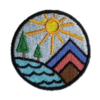 Patch brodé en dentelle thermocollant pour le camping, motif tente et montagne, pour les amateurs de plein air, idéal pour chapeaux et cadeaux