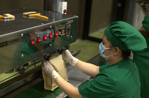 Ca Phe Sua fabriqué à partir de café Robusta aromatisé café moulu aux noisettes 1kg - Product Image 5