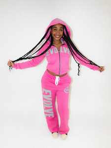 Conjunto de chándal de terciopelo pesado para mujer con logotipo OEM personalizado, bordado, con sudadera con cremallera completa y pantalones de chándal de pierna recta, dos piezas. - Product Image 6