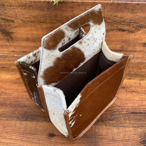 Fabricant personnalisé Vente en gros Lot de 6 sacs de transport en cuir de vachette fait main Boîte à bière personnalisée de grande capacité de qualité supérieure avec poignée - Product Image 3