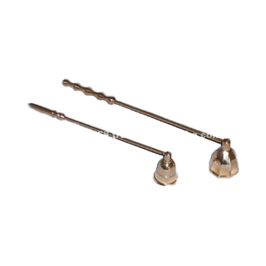 Apagavelas de Latón Clásico Hecho a Mano Kalavstu con Diseño Único, Técnica de Fundición de Metal, Estilo Samakhori, Arte y Coleccionable 3D - Product Image 1