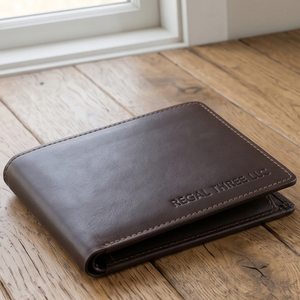 Cartera Regal Three de Cuero Genuino, Cartera Corta Minimalista para Hombre, Cierre Plegable, Hecha a Mano, para Uso Diario, Portamonedas de Cuero Unisex - Product Image 5