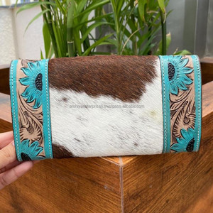 Cartera tallada a mano de nuevo diseñador, Cartera de piel de vaca de cuero genuino con estilo, carteras de cuero occidental de usos múltiples - Product Image 3