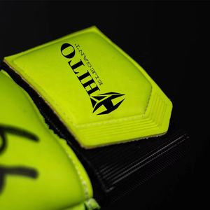 Guantes de Portero de Fútbol de Látex Básicos Nuevos de Alta Calidad con Protección para los Dedos, Goma Antideslizante en el Dorso y Correa Integrada - Product Image 2