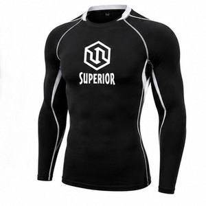 Camiseta deportiva de compresión con tejido elástico de primera calidad que ofrece excelente soporte, flexibilidad y comodidad. - Product Image 5