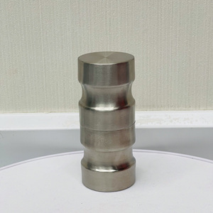 Soportes de conector en forma de T de acero inoxidable 304 para cubículos de centro comercial duraderos para uso de partición de baño público de tráfico pesado - Product Image 6