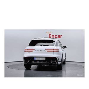 Genesis GV70 2.5T 2024, Gasolina, 2WD, con Caja de Cambios Automática, Asientos de Cuero, Cámara Trasera - 9,795 km - Product Image 4