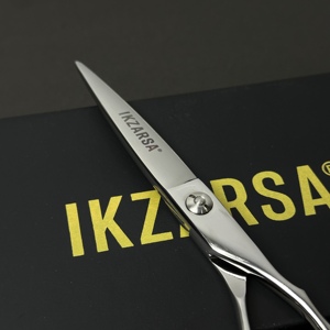 Diseña tus propias tijeras de peluquería giratorias de hoja larga con marca personalizada, tijeras de barbero con impresión láser. - Product Image 3