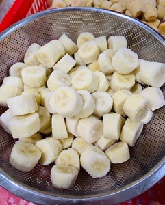 Dés de banane surgelés IQF certifiés HACCP, 100 % banane, tailles personnalisables, emballage sous vide en vrac, qualité export - Product Image 2